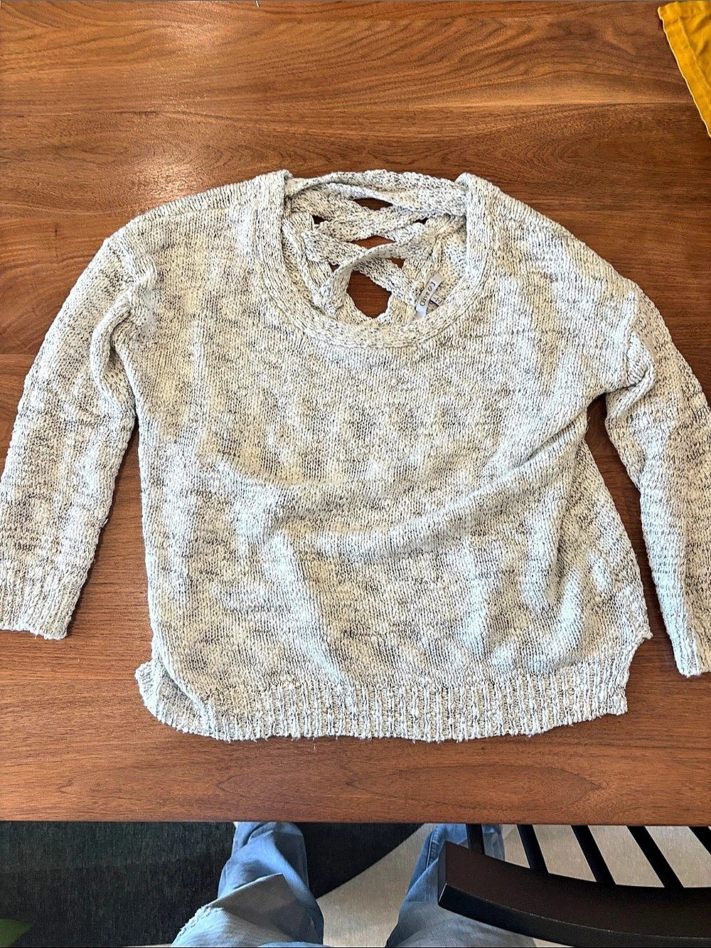 Olive & J Women's Knit Sweater Size Large Gray